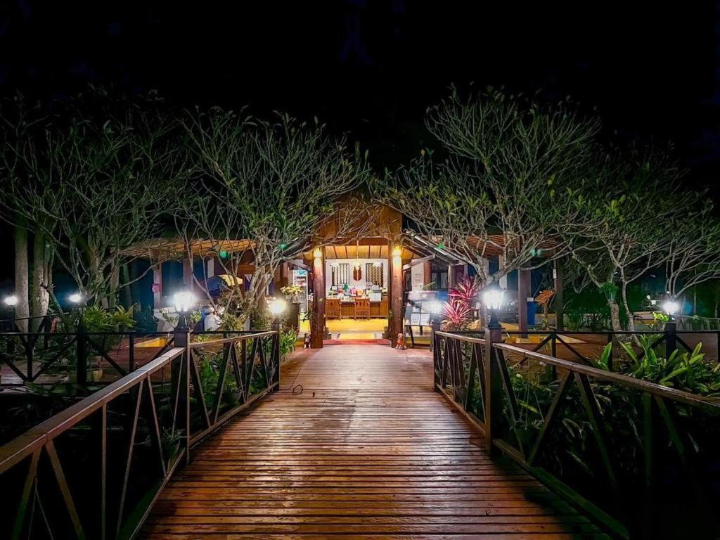 Pai Hotsprings Spa Resort Extérieur photo